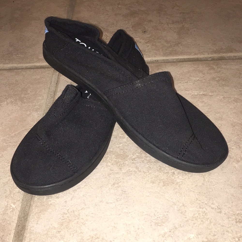 Black Toms